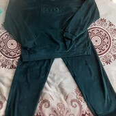 Продам велюровий костюм