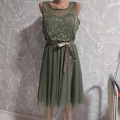 Шикарное платье, чашечки.