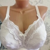Красивий бюстгальтер без кістлочок Bonmanche 85C Не ношений!