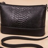 Маленька шкіряна сумочка