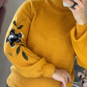 Теплый женский свитер