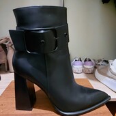 ботильони шкіряні 38-39рр