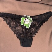 Жіночі мереживні труси-стрінги, чорні XS