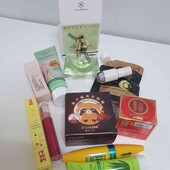 набір косметики та парфумерії