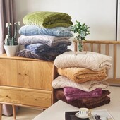 Пухнасті тепленькі, затишні пледи в сумці 160*210