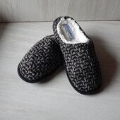 Кімнатні утеплені чоловічі капці livergy.
