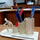 Деревянная настольная подставка на 3 отдела. Сделай сам