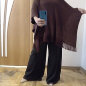 Приємна гарна тонка накидка, пончо