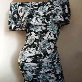 Сукня у квіти