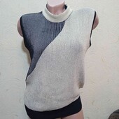 Блискуча трикотажна кофтинка L розміру,в грудях 110 см.