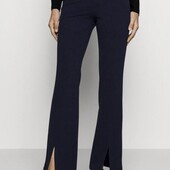 Бюки з розрізами на високу дівчину.