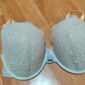 Бюстгальтер на паралоні без пуш апу в чудовому стані