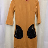 Сукня приталена