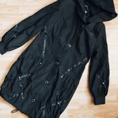 Гарний плащ в хорошому стані.