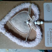 Новорічна прикраса на ялинку