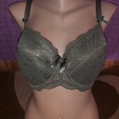 Гарний фірмовий бюстгальтер Boux Avenue р. 32/70G