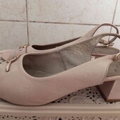 Шкіряні босоніжки 41 розміру