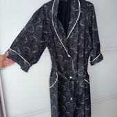 Халат домашній десь на 56 розмір, дивіться заміри