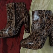 Жіночі гарні чоботи H&M розмір 39