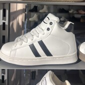 Кросівки білі зима