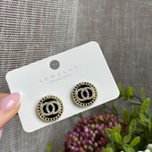 Нові стильні сережки