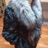 Продам шубу з натурального хутра (козлик) комір (песець).