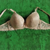 Бюстгалтер один на выбор, размер 80С. Состояние новой вещи. Фото реальное