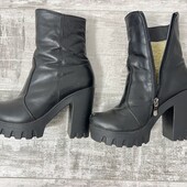 Зимние кожаные сапоги ботинки с набивным мехом на тракторной подошве