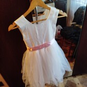 Продам плаття для дівчинки