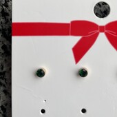 Сережки кульчики з зеленим камінням h&m з набору