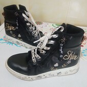 Високі кросівки,ботінки 21 устілка