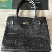 Стильна чорна шкіряна сумка