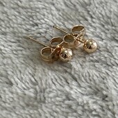 Позолоченые серьги-гвоздики , позолота 18 К,диаметр 3 мм