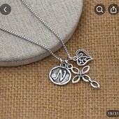 Оригінальний ланцюжок з трьома кулонами.