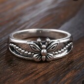 Ніжна каблучка з метеликом Розмір - 17