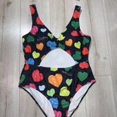 Яскравий суцільний купальник розмір 52-54.
