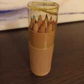 Набір кольорових олівців