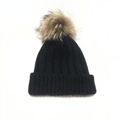 Теплая шапка с натуральным мехом в идеале_ много лотов!❣️