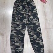 В ідеалі як нові.Штанці джогери на 9років.