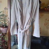 Халат в идеальном состоянии.
