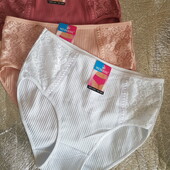 Новинка, трусики в рубчик размер 46/48 1 пара в лоте. белые или пудра