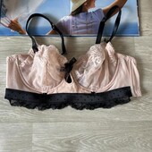 красивый кружевной бюстгальтер 90a
