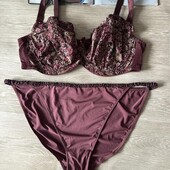 Красивый бюстгальтер 80е и трусы