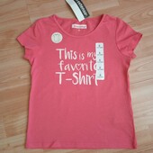 Яскрава футболочка.