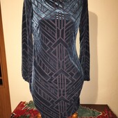 Красива, ніжна велюрова сукня без нюансів.