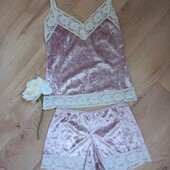 D'amour оксамитовий домашній комплект з мереживом майка+шорти S розмір