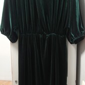 Нарядна, в новому стані вілюрова сукня, темно- зелена. Розмір 2 XL