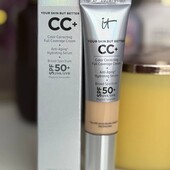 СС-тональний крем для обличчя it cosmetics Your Skin But Better перекриває всі недоліки.