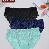 3 штуки гарних жіночих трусиків на стегна 112-118 см.