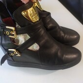 Зручні і комфортні шкіряні ботиночки